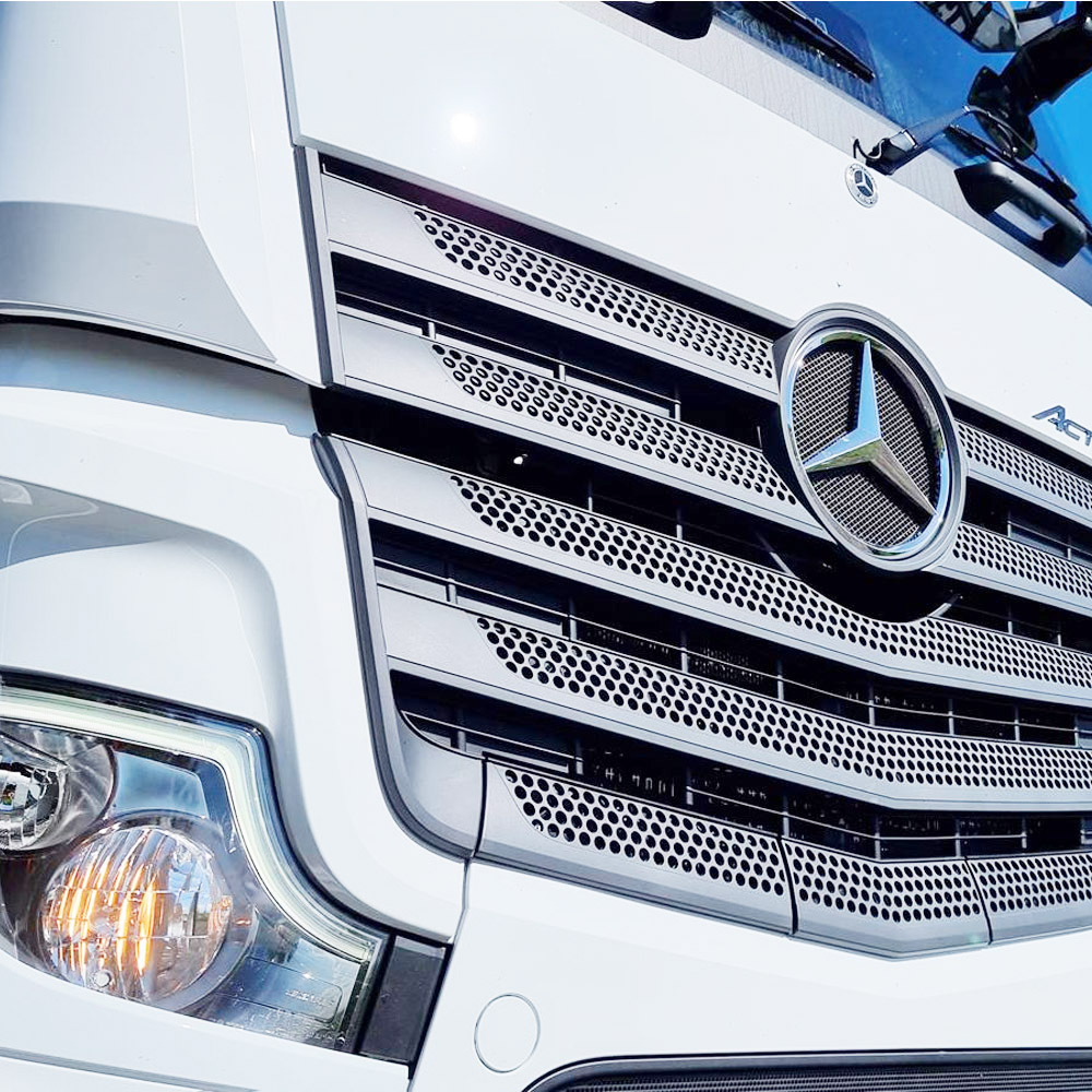 Είδη Φανοποιείας για Mercedes: Αναβάθμισε την Εμφάνιση και την Προστασία του Οχήματός σου