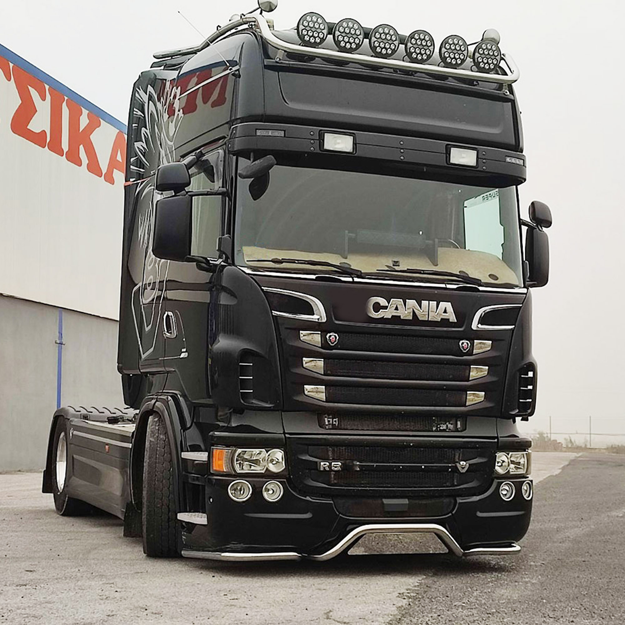 Scania R560: Εικόνα Δύναμης και Απόδοσης