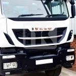 Ανοξείδωτο μεσαίο φιλέτο μάσκας Iveco Hi-way PRI117