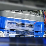 Ανοξείδωτο πλαίσιο αεραγωγού καπό Volvo FH4 PRV220