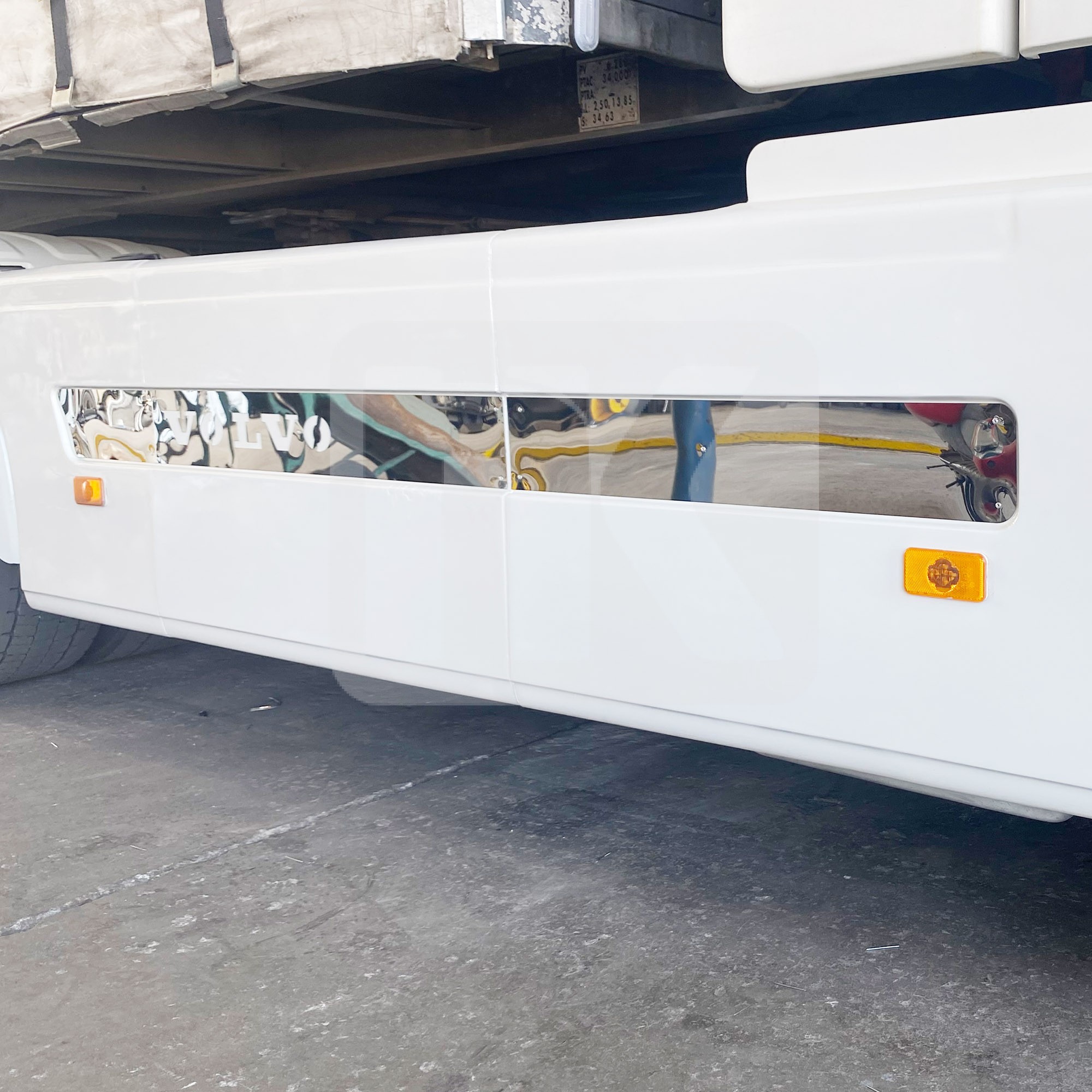 Ανοξείδωτα φιλέτα πλαϊνού σπόιλερ Volvo FH4 PRV214