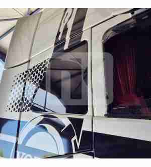 Volvo FH4 cab side window