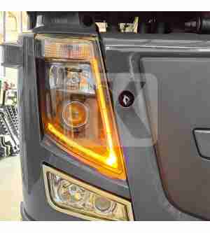 Headlight (RH) Volvo FH3 Black edition w/amber 21035637